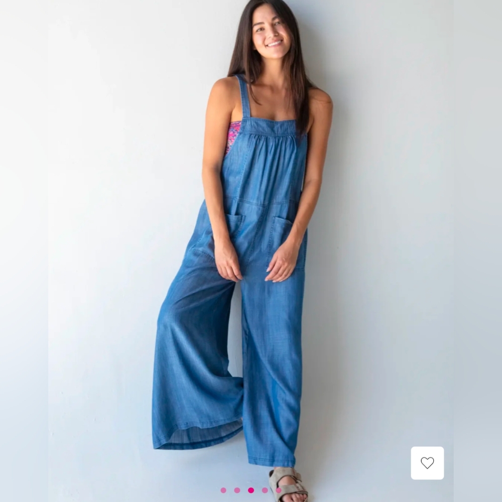 NWOT Natural Life Women's Blue Denim Tie Overalls